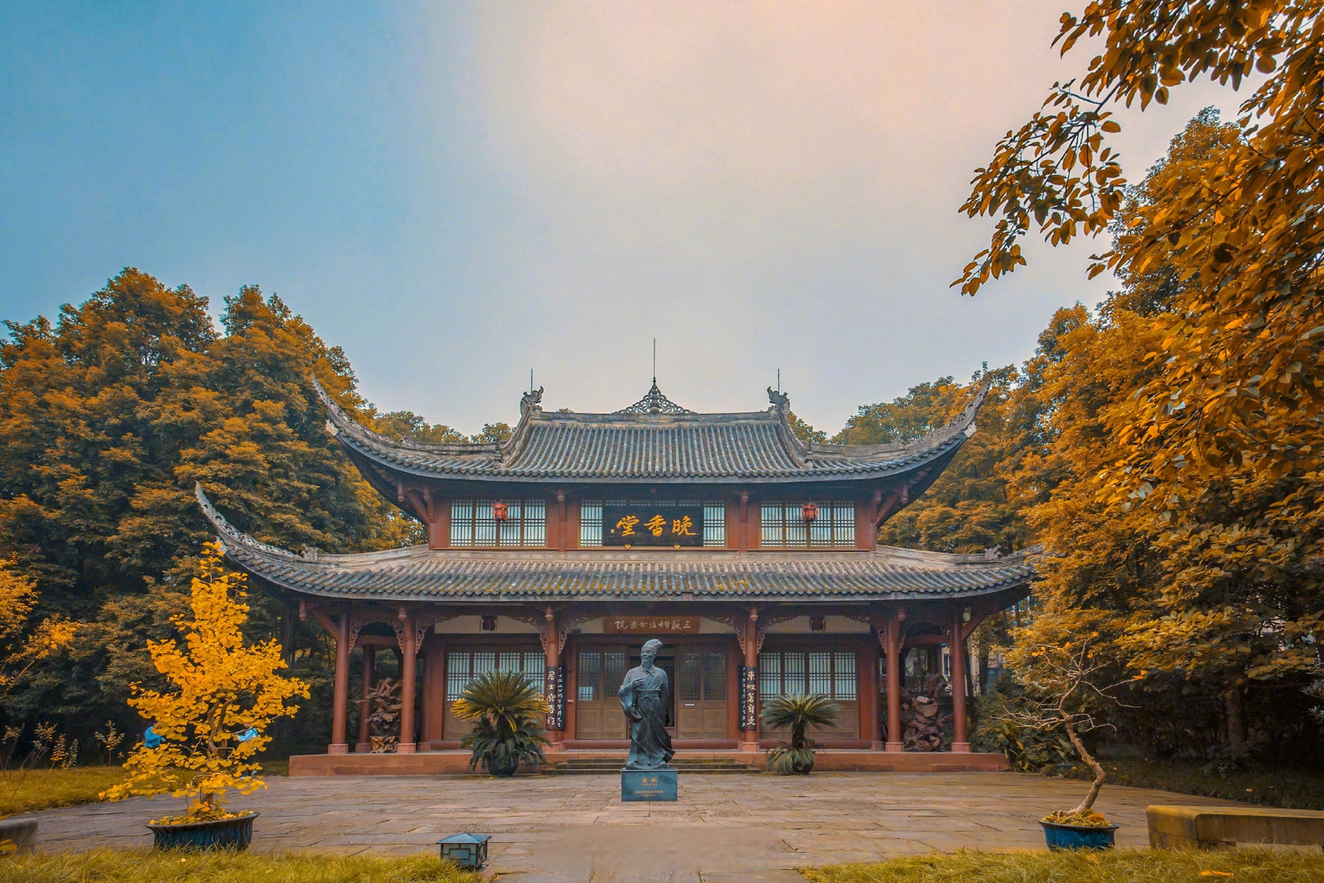 眉山三苏祠博物馆(三苏祠祠堂区和三苏纪念馆)于11月28日起恢复对外