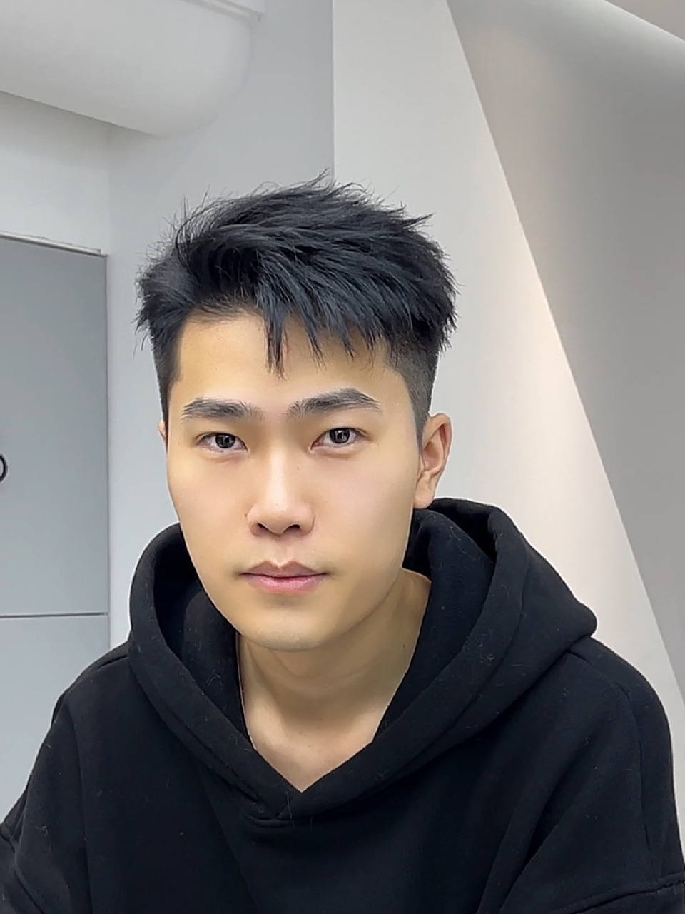 短款王嘉尔 三七分发型谁剪谁帅 本人原创作品