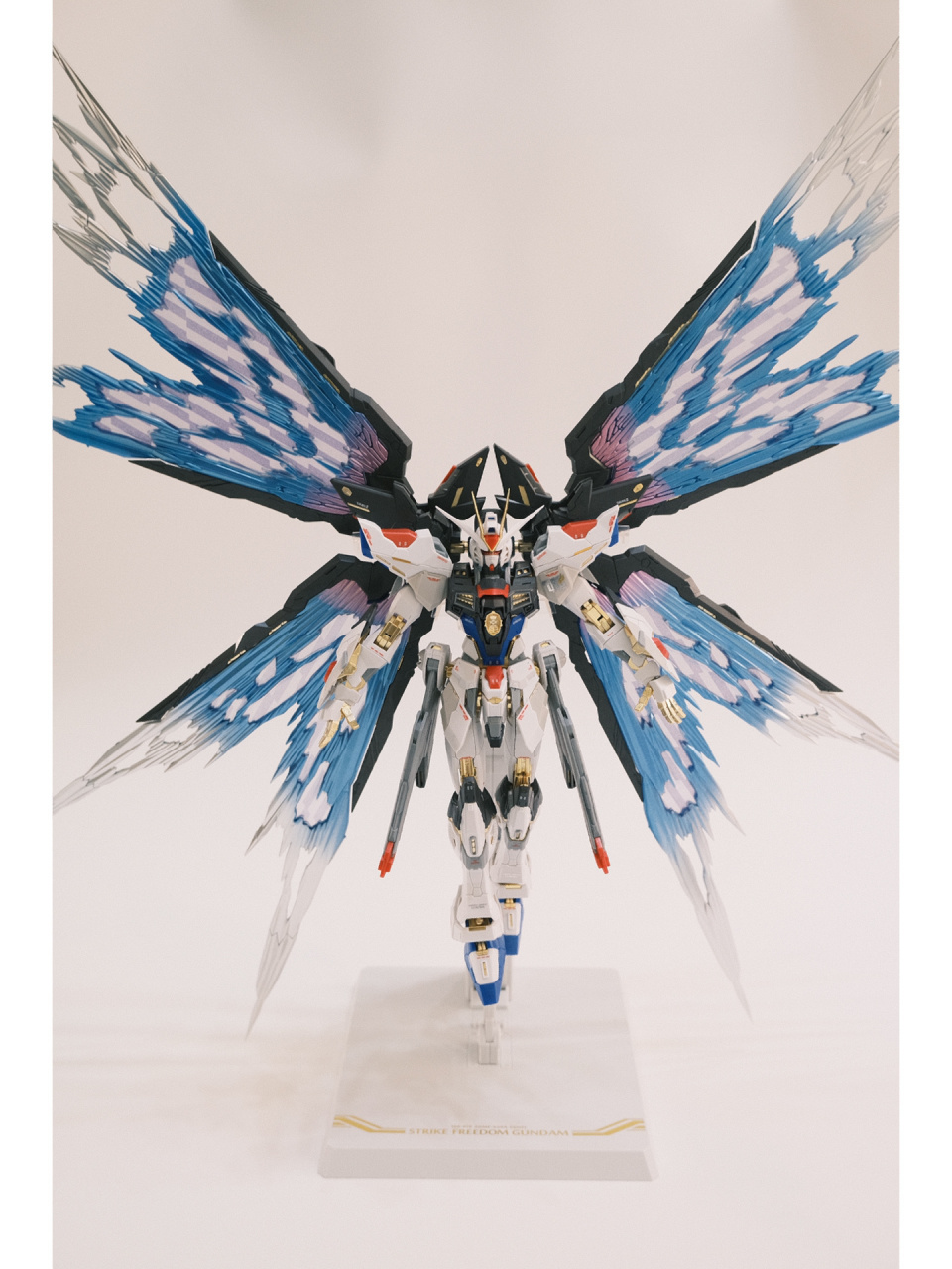 强袭自由vs命运 拍照第二弹这次有了背景效果好很多