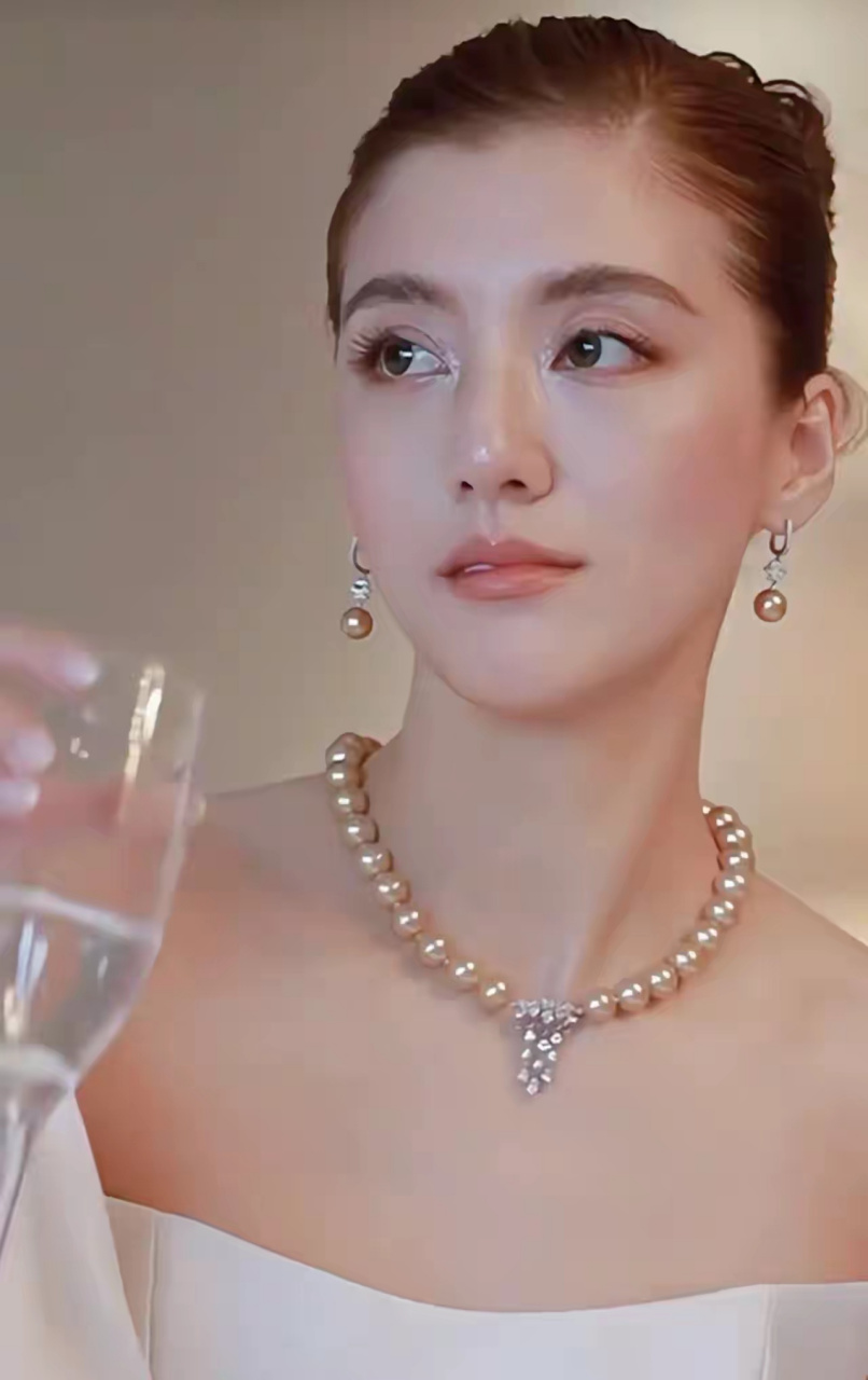 当年那么相爱,还是分手了,林峰的前女友吴千语美丽依旧.