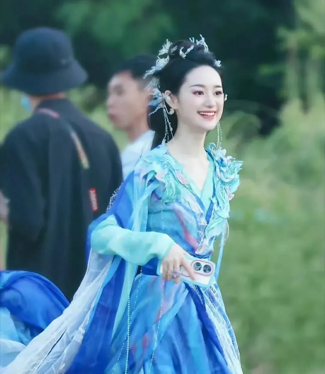 郭晓婷演花楹的时候才15岁,还以为她和杨幂唐嫣都是85后呢[并不简单]