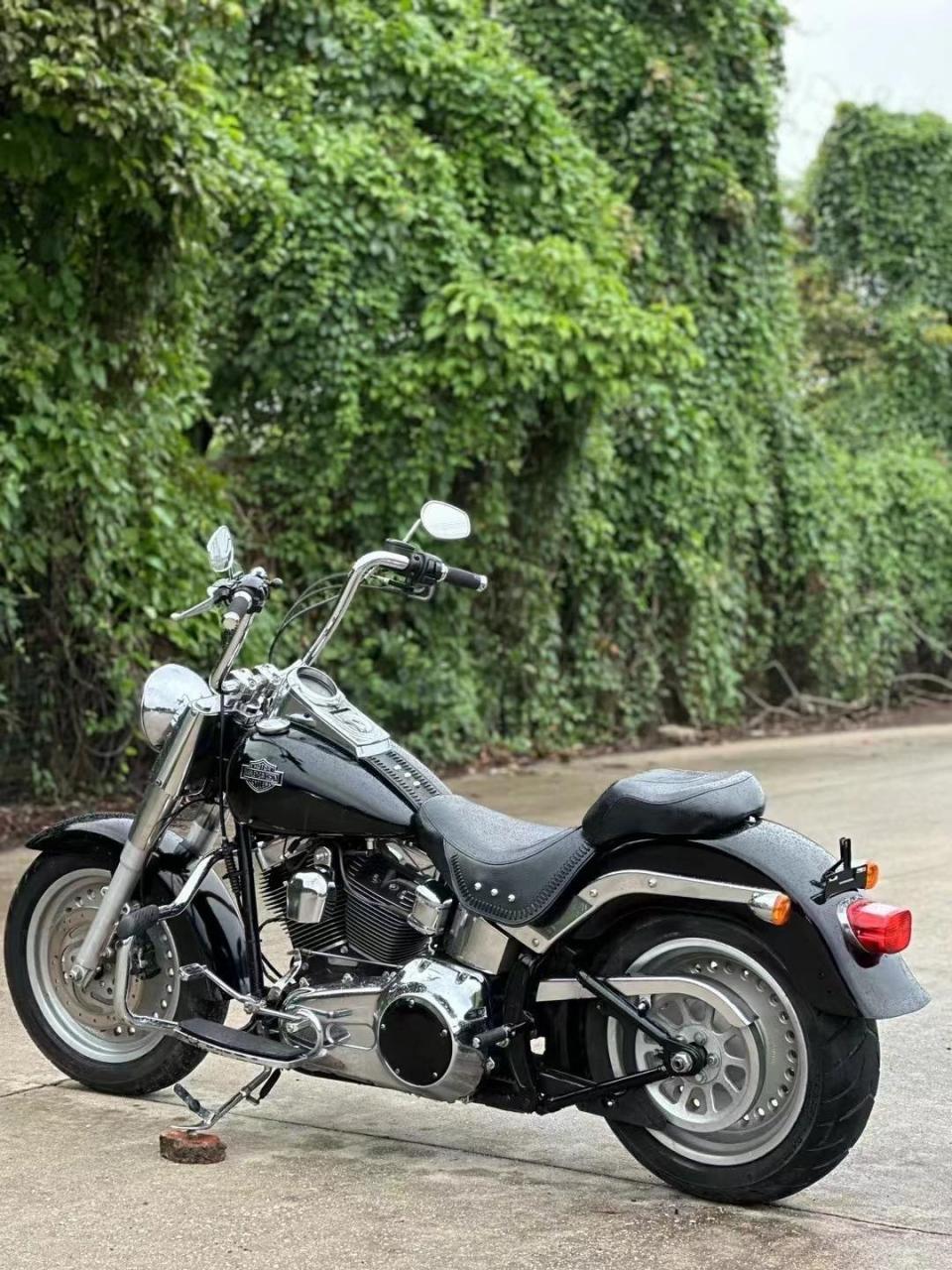 哈雷肥仔,1600cc  水立方发动机,96立方,成色细节漂亮,电镀件嘎嘎发亮