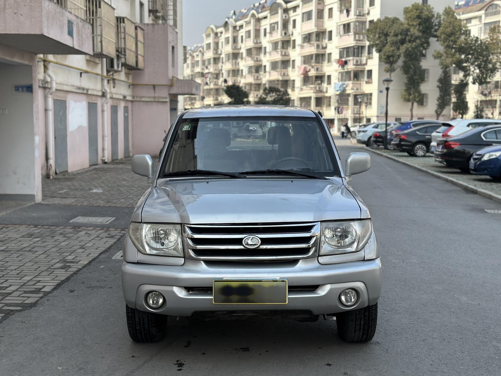 猎豹飞腾 自动挡 超选四驱 车子新 无越野 花三万多块小钱 享三菱驾驶