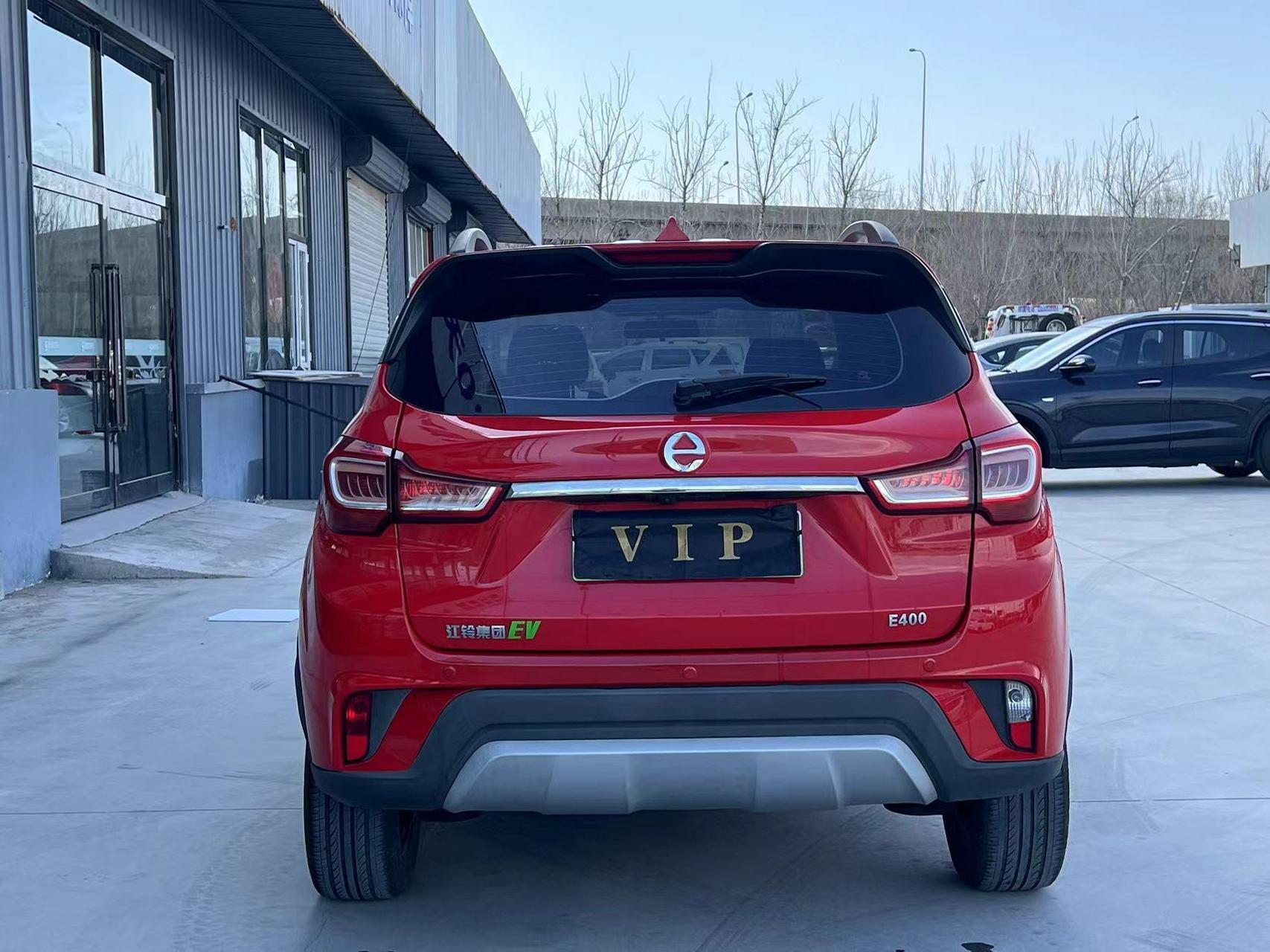 18年12月江铃e400  续航400 现车9台 批发价3万多   实表4/8万公里