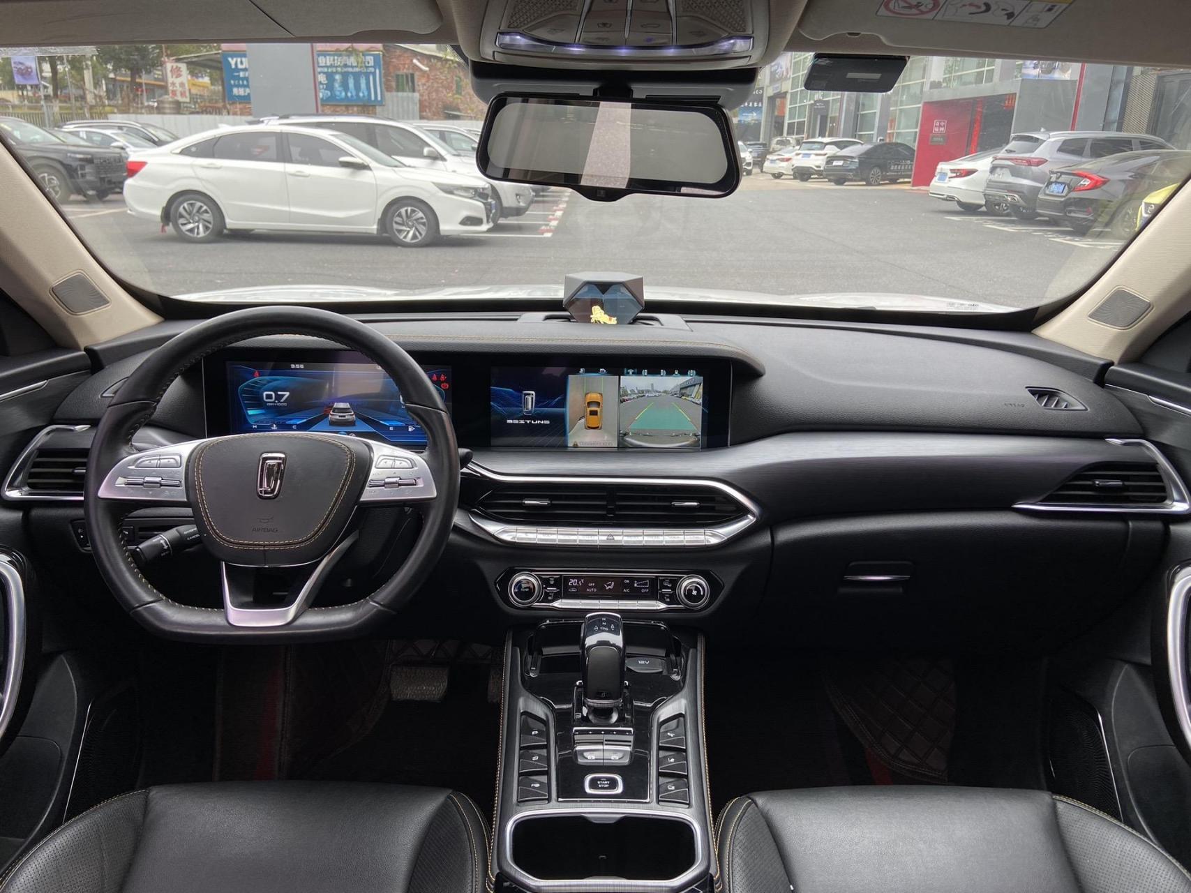 奔腾t77  230  tid顶配自动尊贵版,全景超大天窗,多功能真皮方向盘