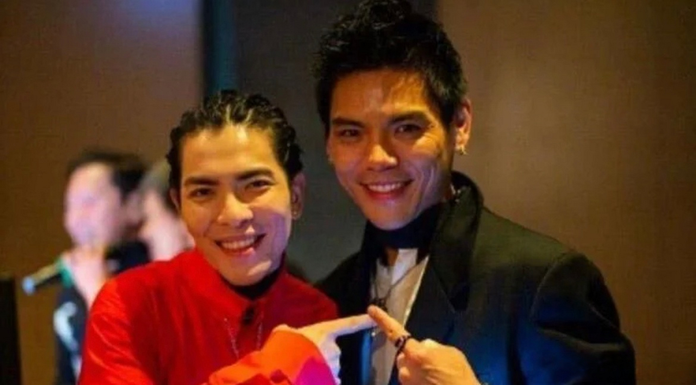 原来萧敬腾比向佐矮这么多