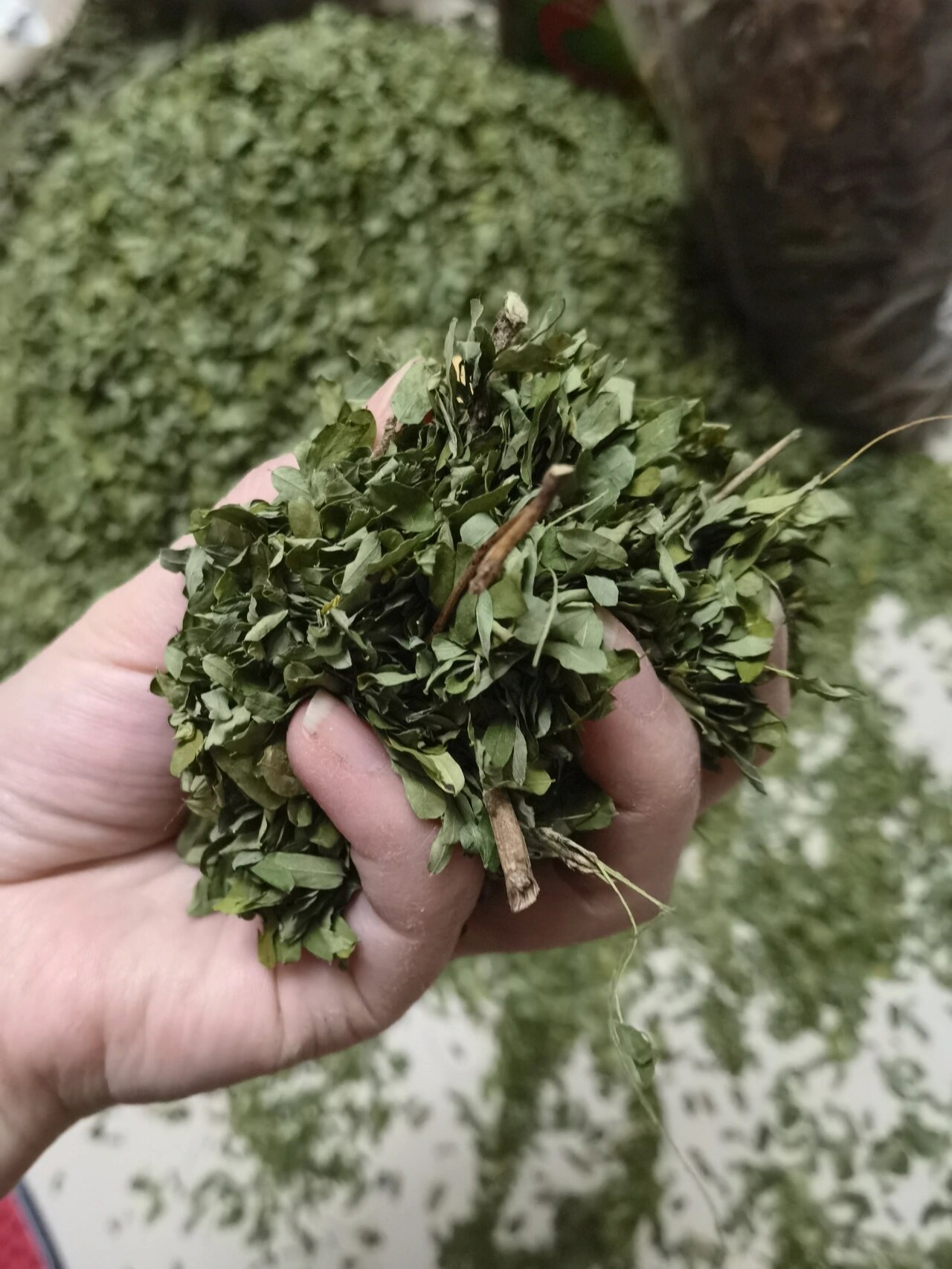 山蜜草好好喝 唉,为了配朋友送的的山蜜草茶.今天到货的薄荷和.