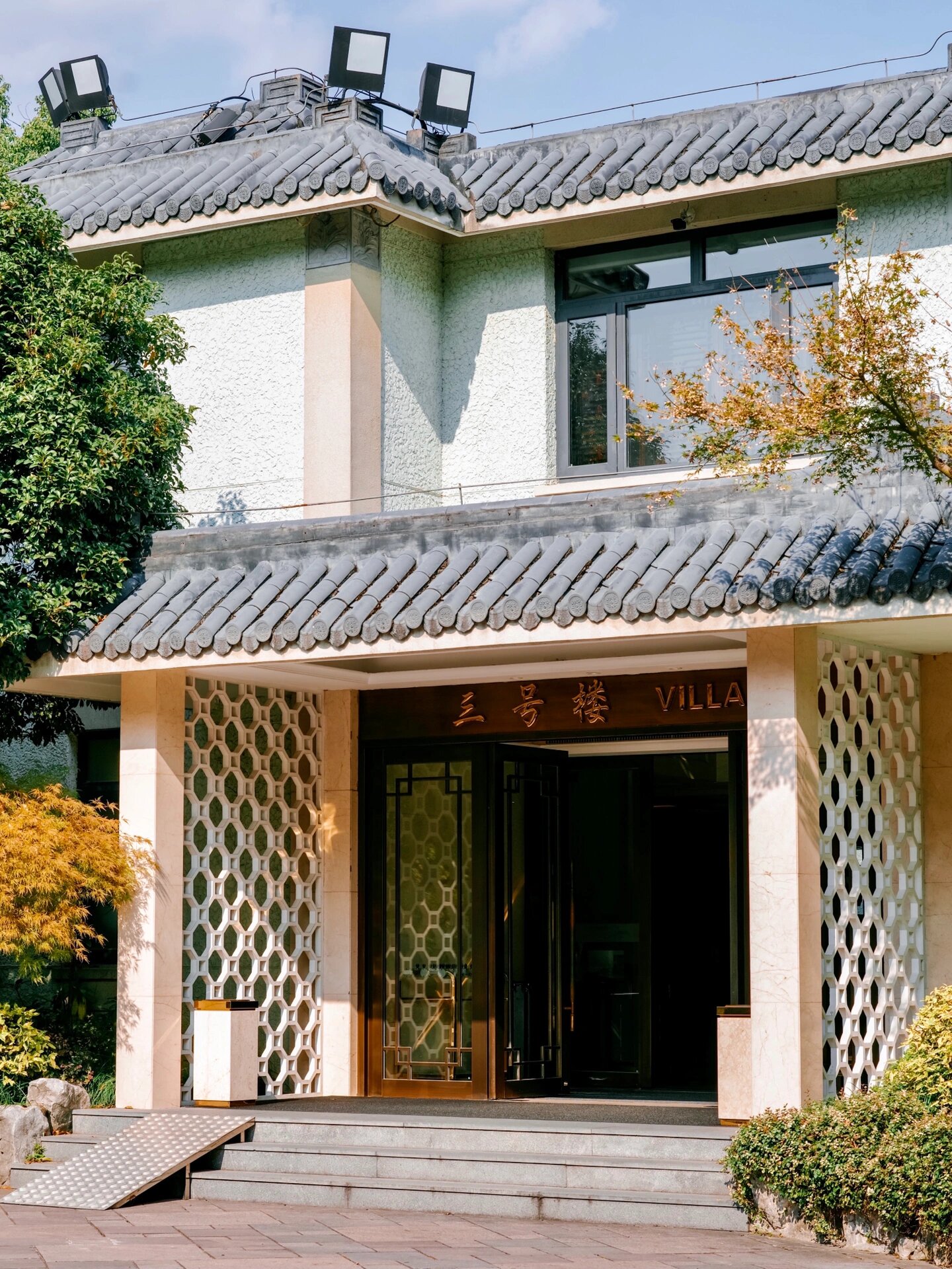 西子宾馆99汪庄|选楼攻略 西子宾馆(汪庄)是杭州西湖酒店的王者