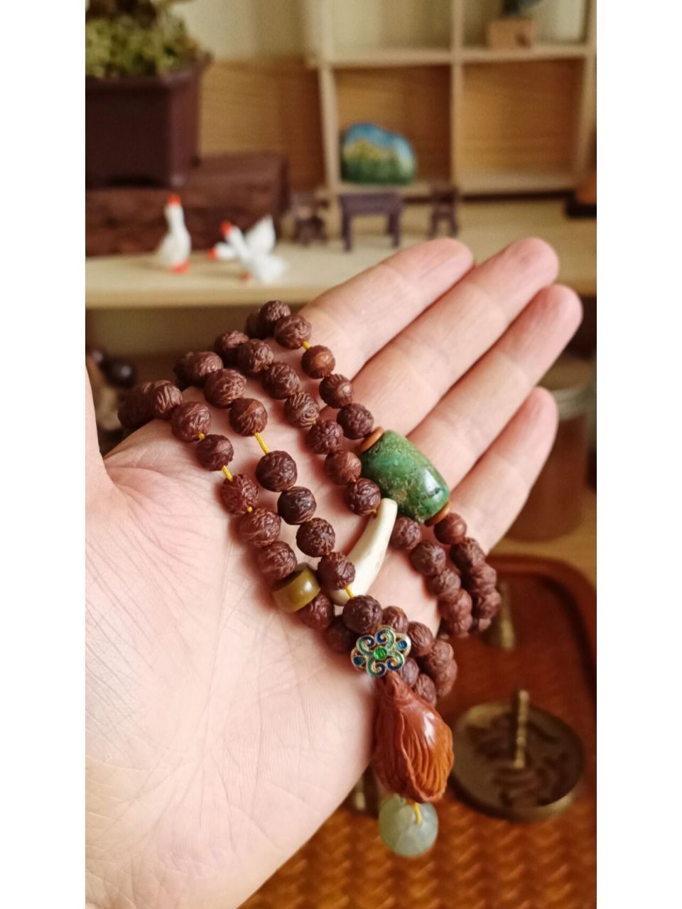 自己做的酸枣核手串快7年了 山里采的酸枣核,挑了一条比较圆的,真的不