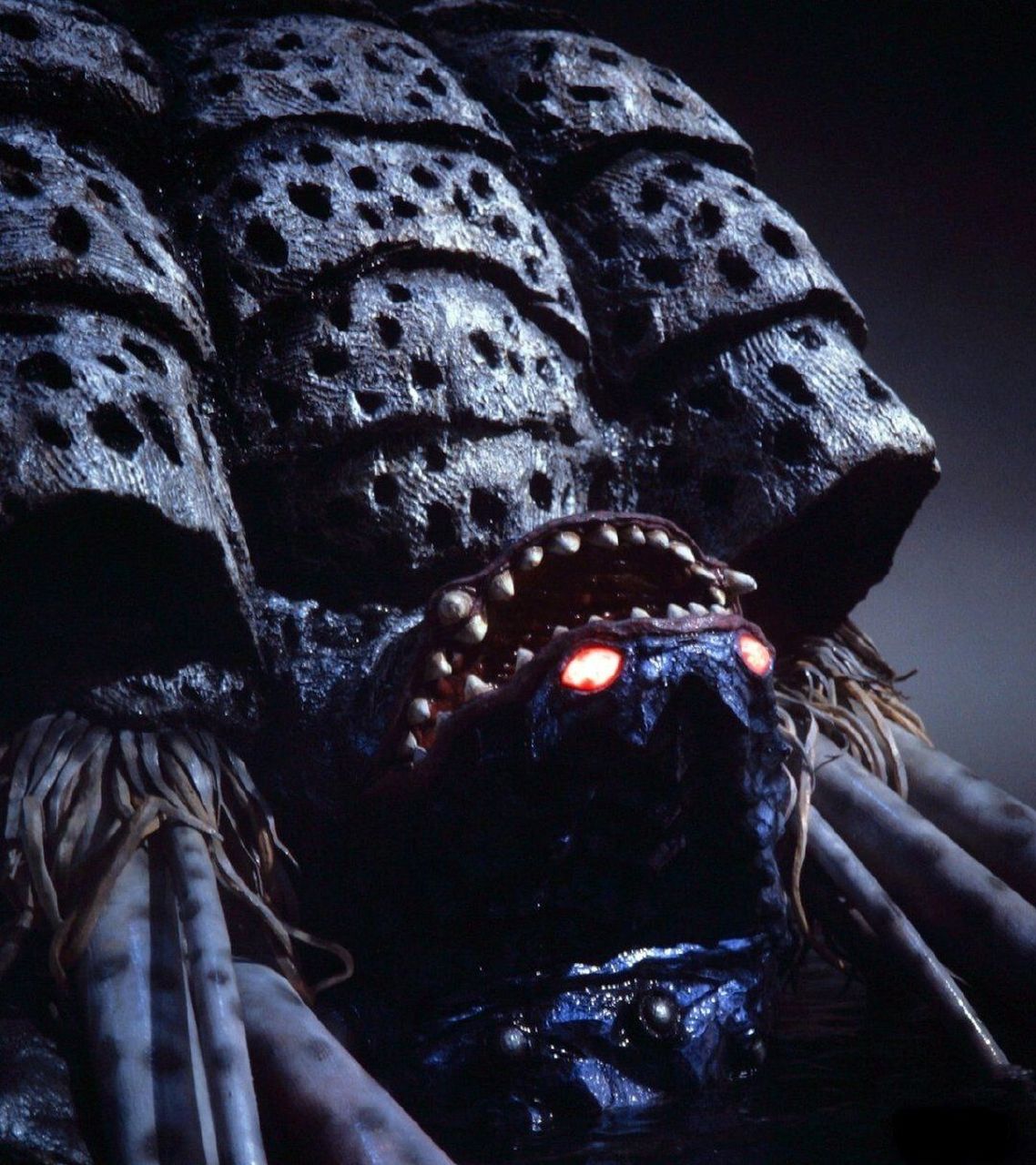 加坦杰厄 别名:邪神 身高:200m 体重:20万吨 加坦杰厄是拥有着「黑暗