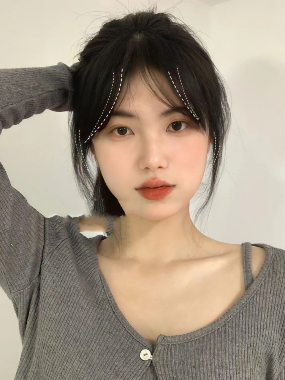 脑门大太阳穴凹陷一定要剪这款空气八字刘海 71出现脑门大,太阳穴