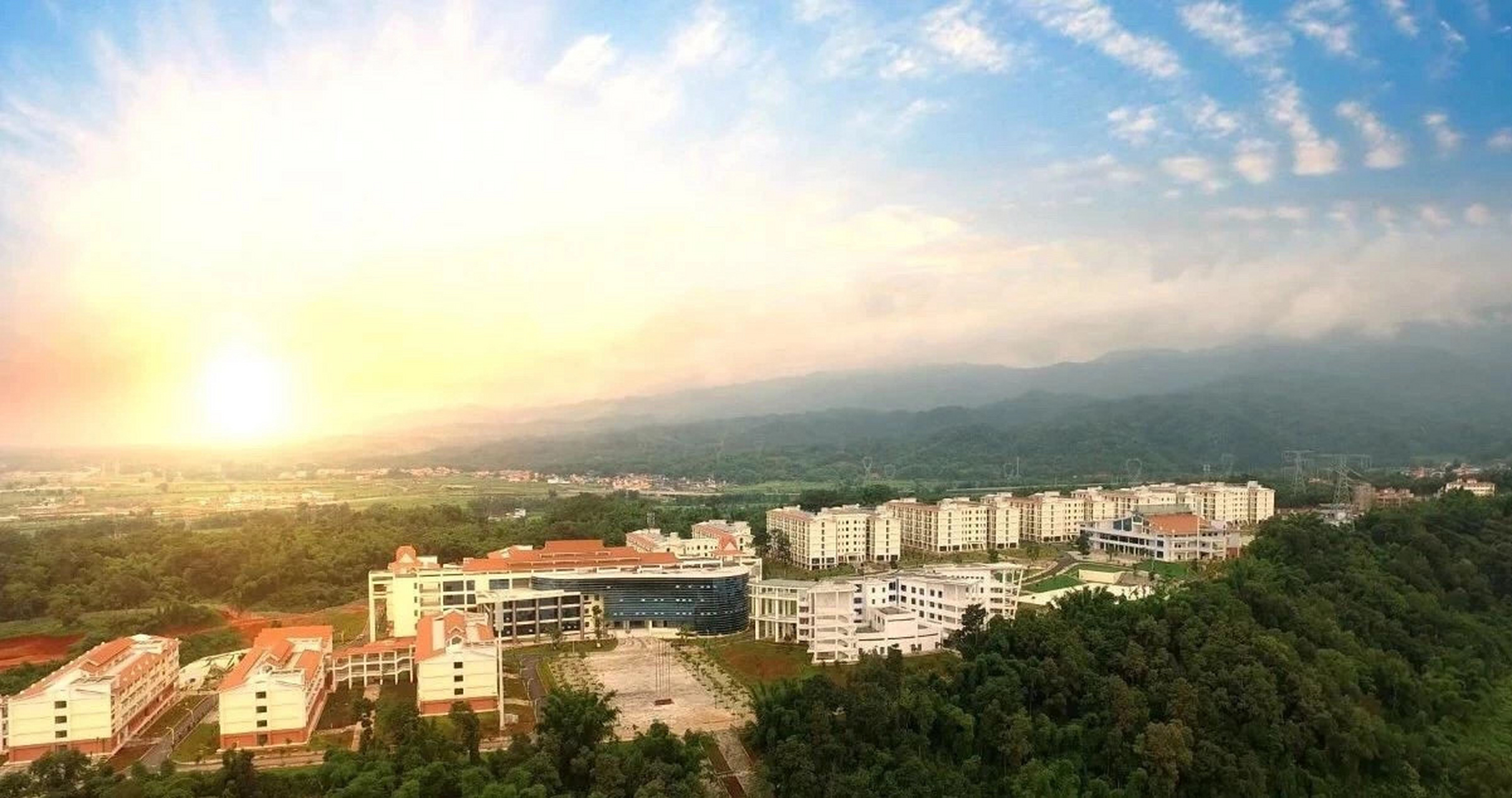 德宏师范高等专科学校,欢迎高考生报读 德宏师范高等专科学校(dehong