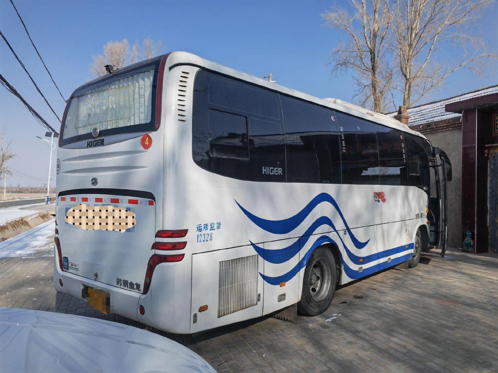 宇通6856型号2015年7月份35座,玉柴200马力,国4排放,气囊减震,锅炉