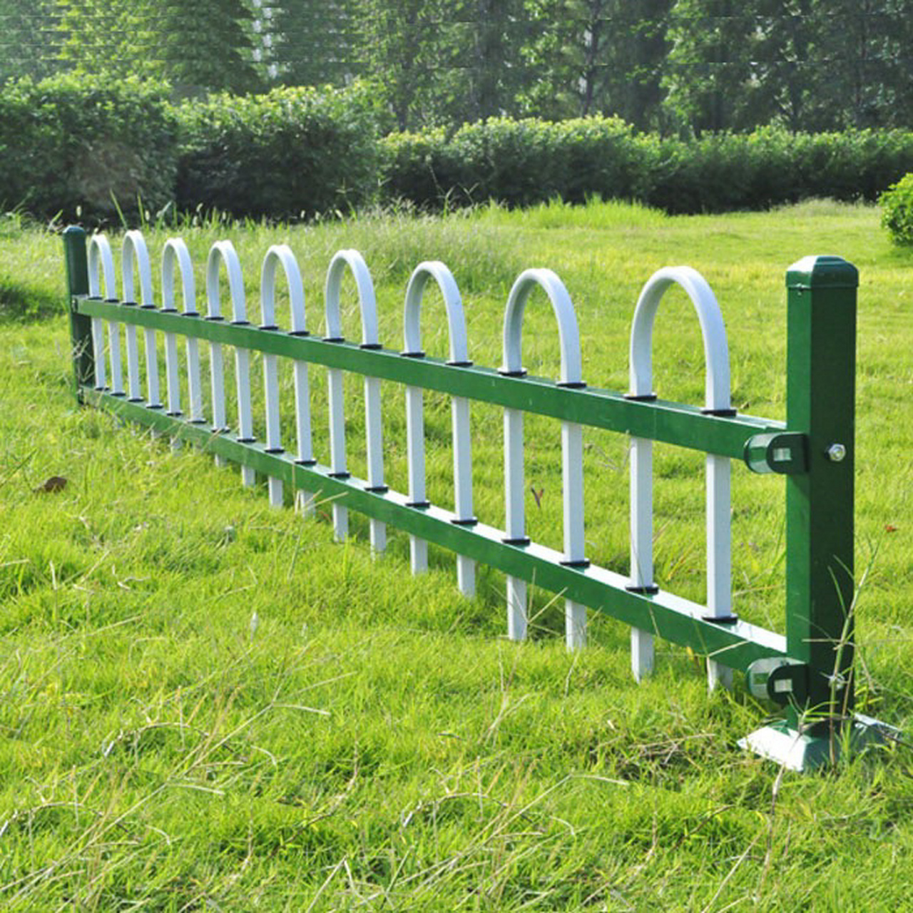 花池围栏花园栅栏绿化围栏花园草坪护栏 花园草坪护栏是指安装在草坪