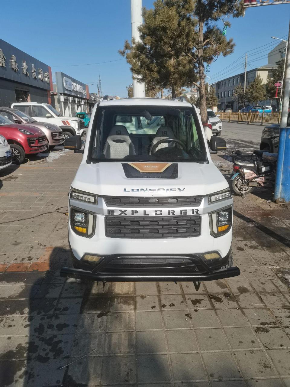 龙启油电两用老年代步车5000元出售.