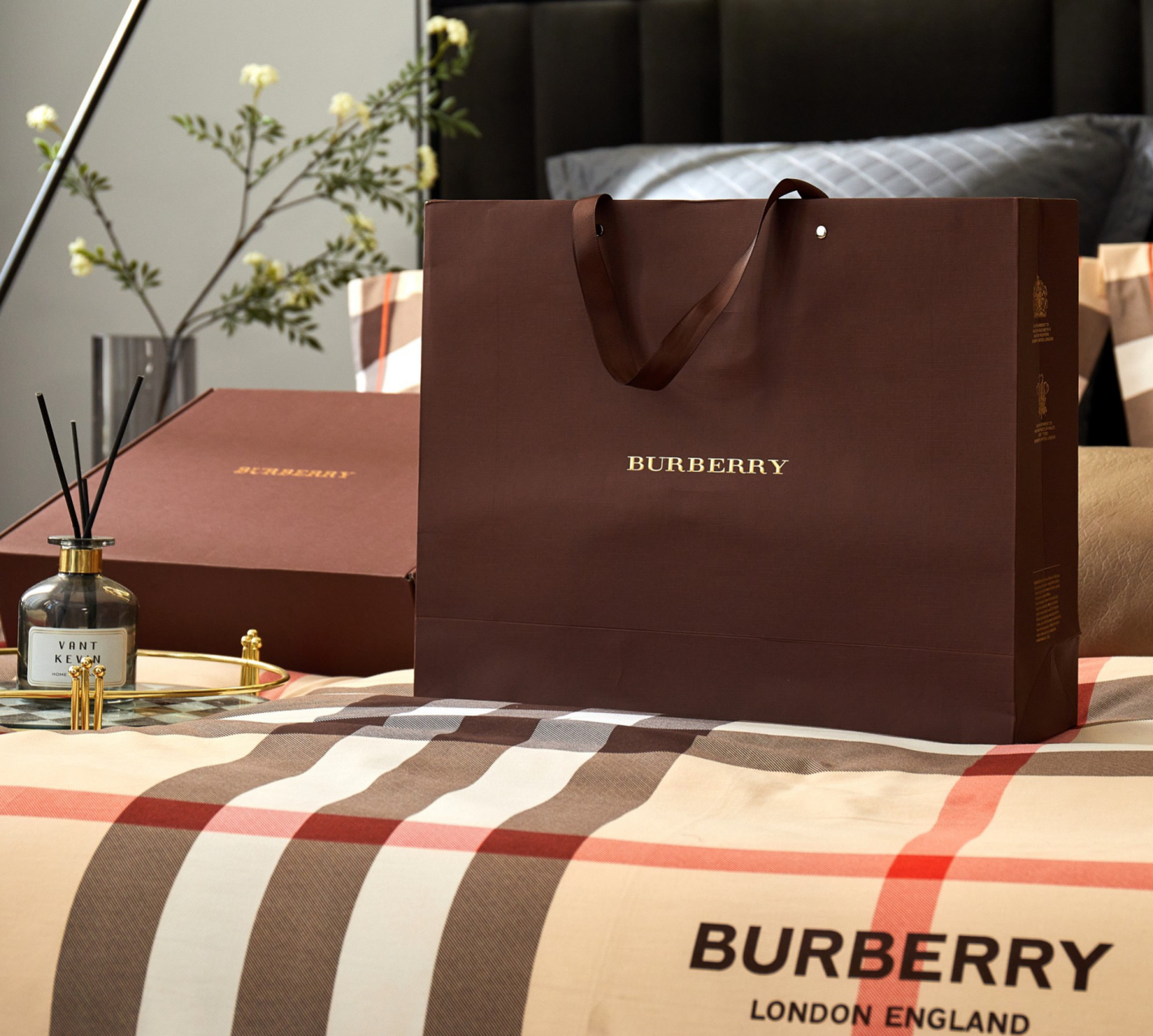 burberry巴宝莉床品四件套 b家巴宝莉套件最新款花型又升级了面料,比
