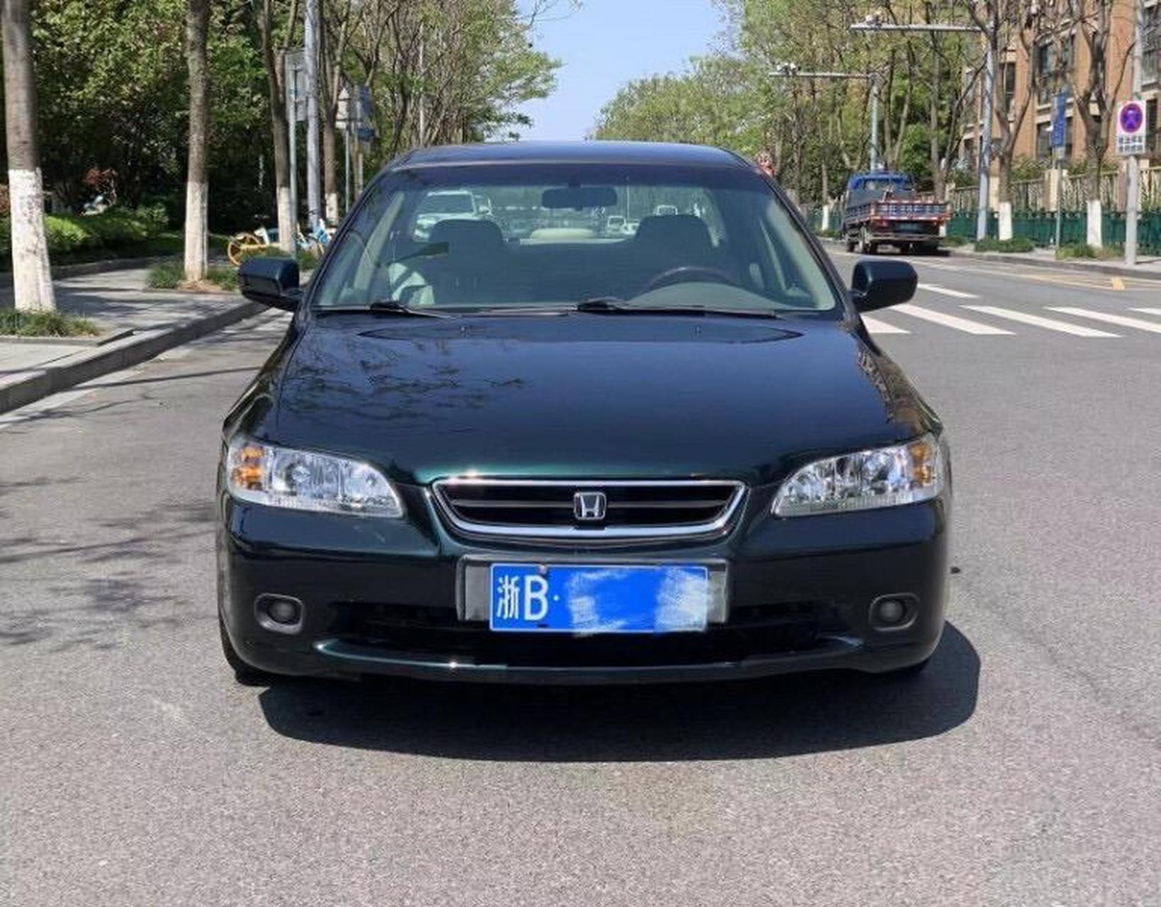 98万元2002年08月 首次上牌 轿车 车辆车型 - 排放标准 汽油 燃油类型