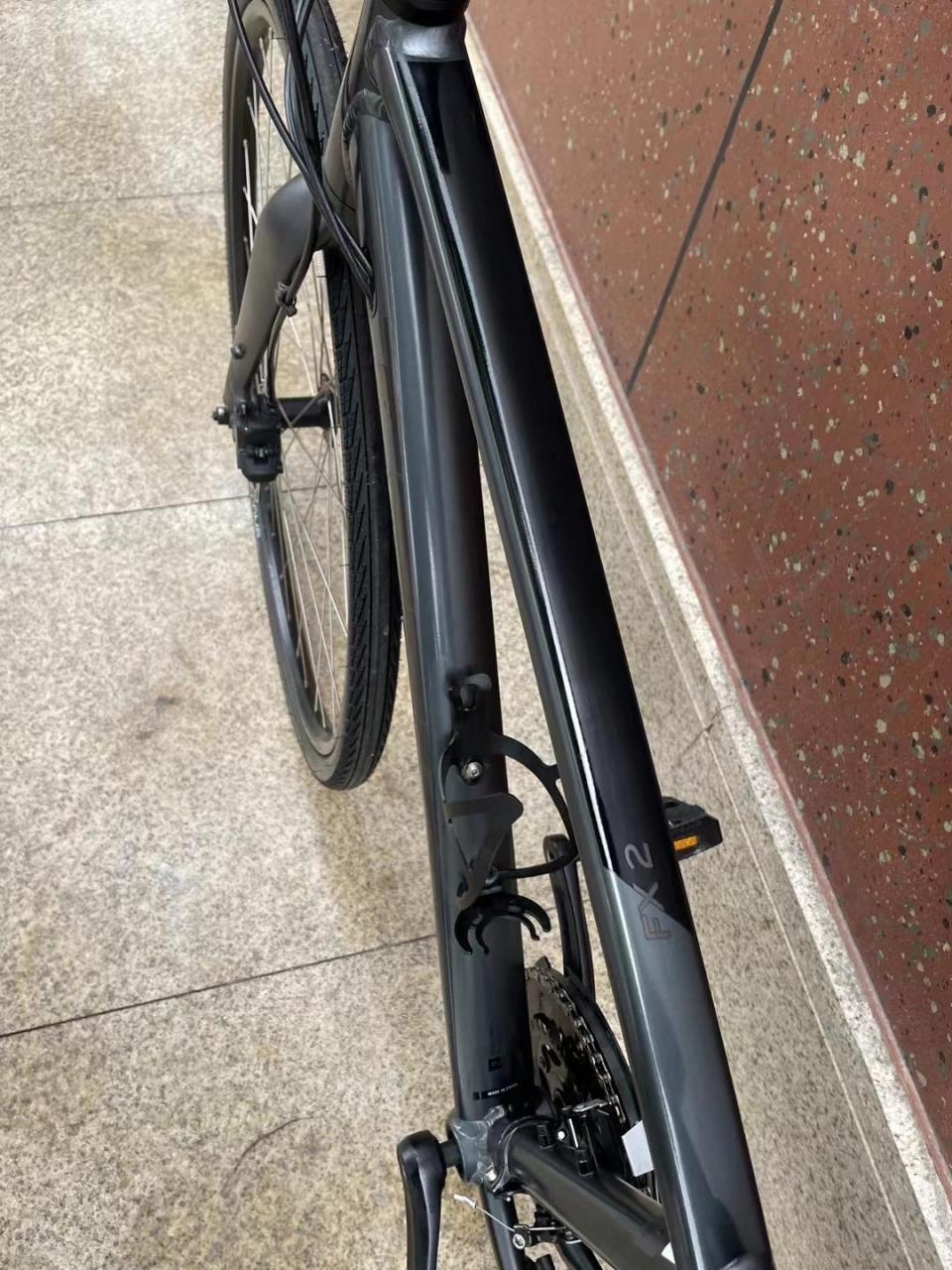 新款崔克fx2平把公路车,18速油刹,s码,成色新噶噶,3400