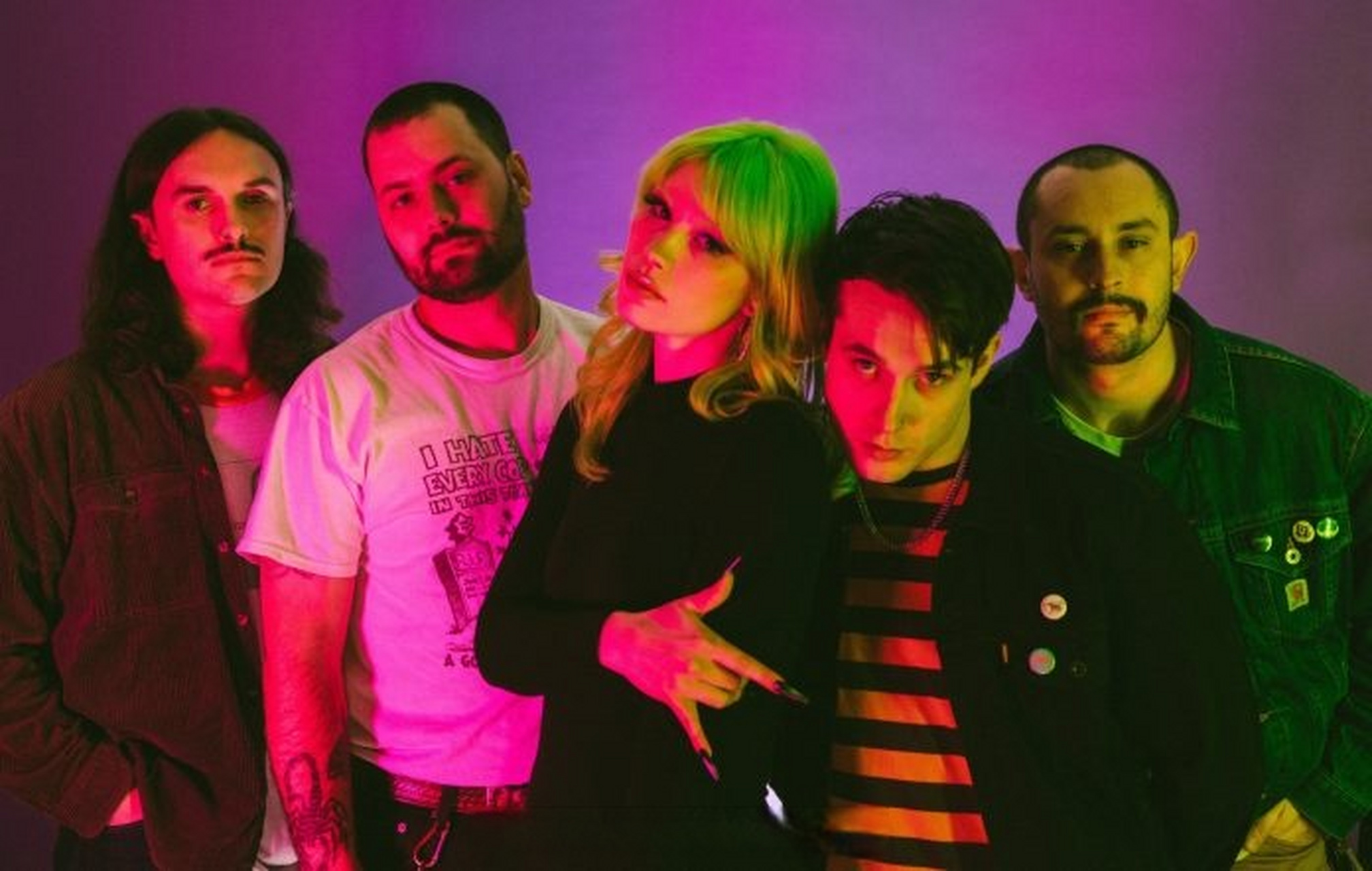 年初,scowl已经和纽约朋克乐队show me the body在美国和加拿大