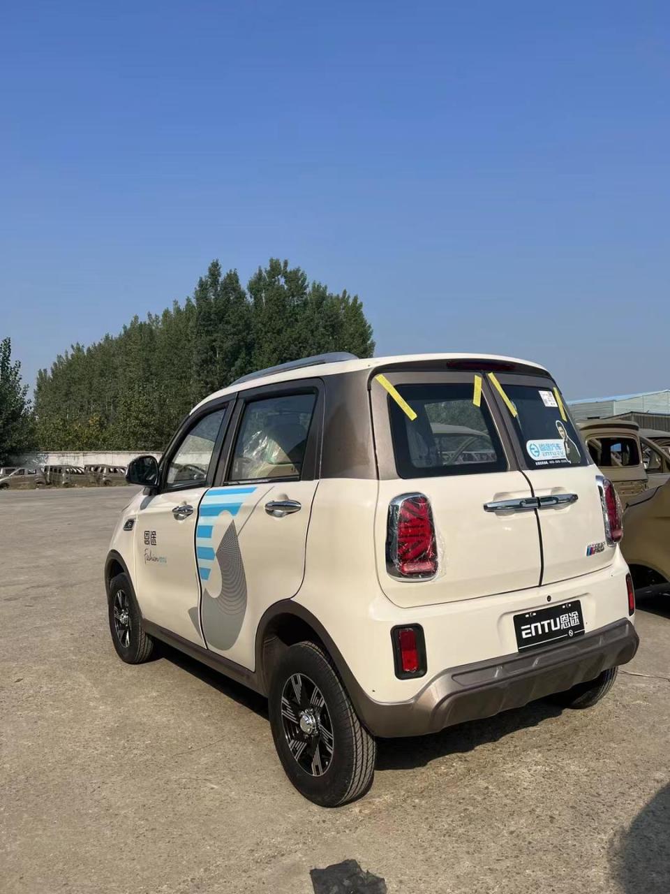恩途p6款,长3米宽1.5米,六门五座大空间,3000瓦交流电机山区版!