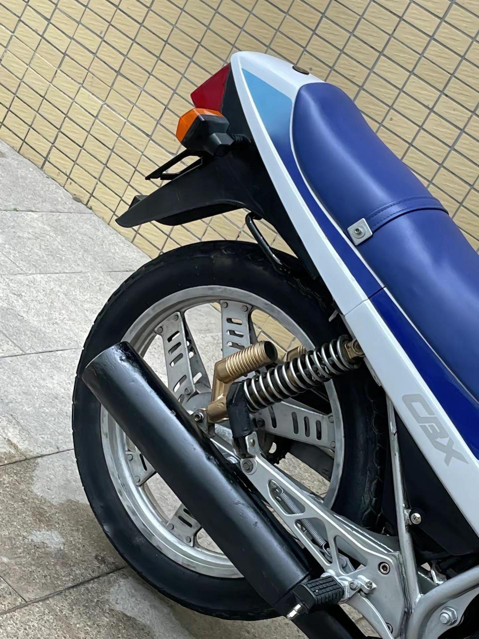 本田cbx250参数图片