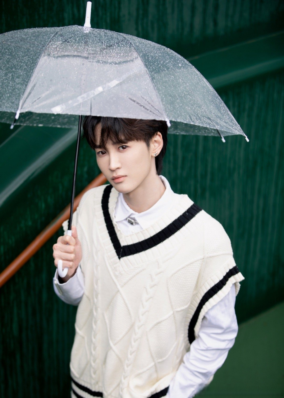 23岁的冯陈思楠生日快乐98  一不注意发现都到了2023年了,总感觉这