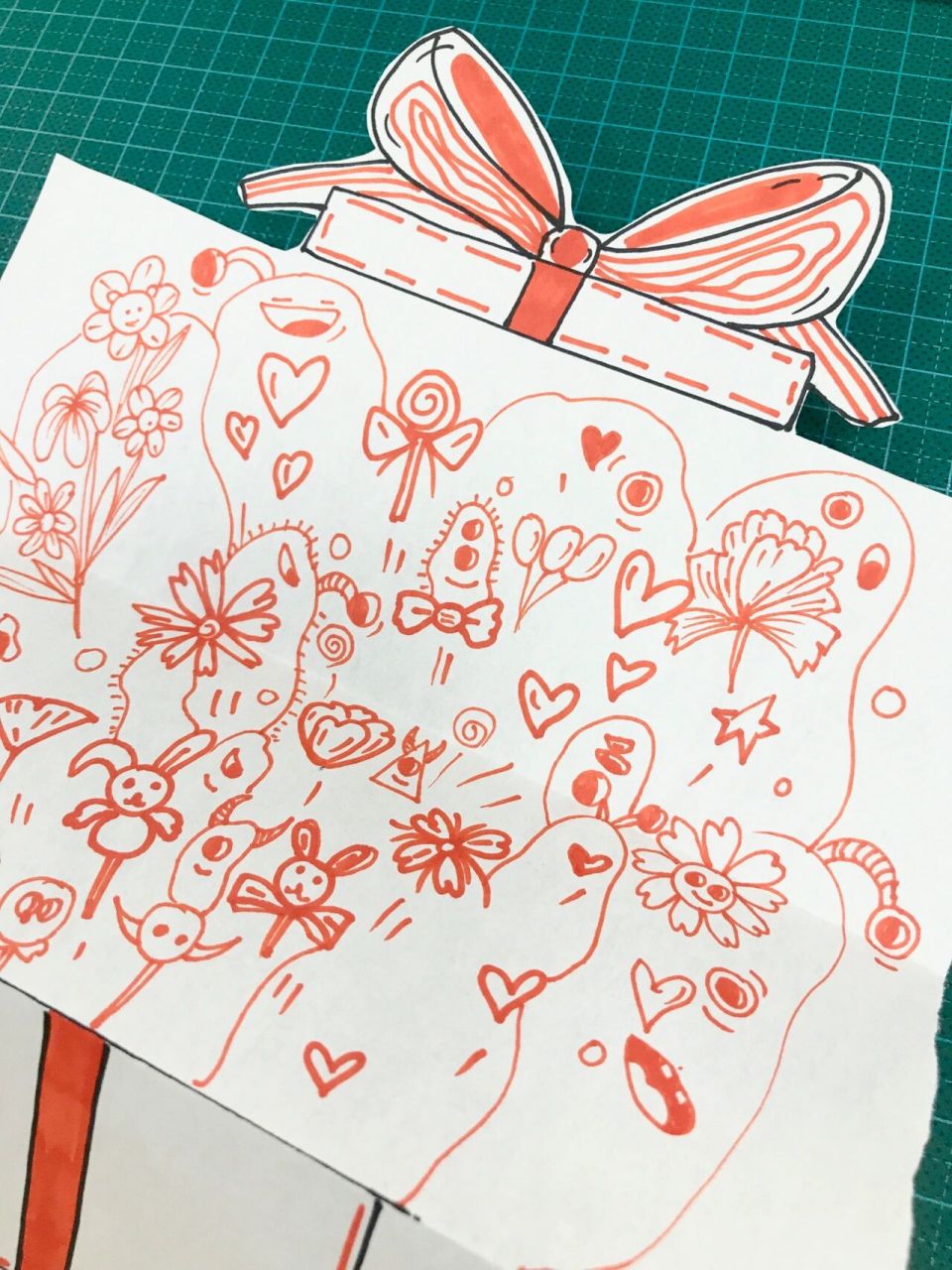 折叠画 儿童简笔画练习,有趣的折叠画 打开礼物盒的惊喜,画一个礼物