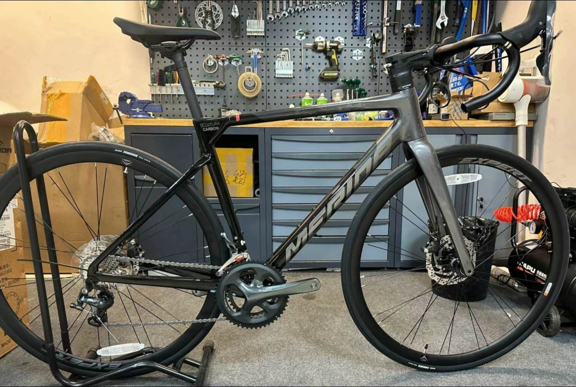 卡本现货一辆,52黄金码,万元以内最具性价比神车 配置:美利达cf3次