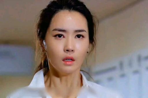 再见美丽小姐韩国职场的秘密又纯又欲的女孩处处碰壁