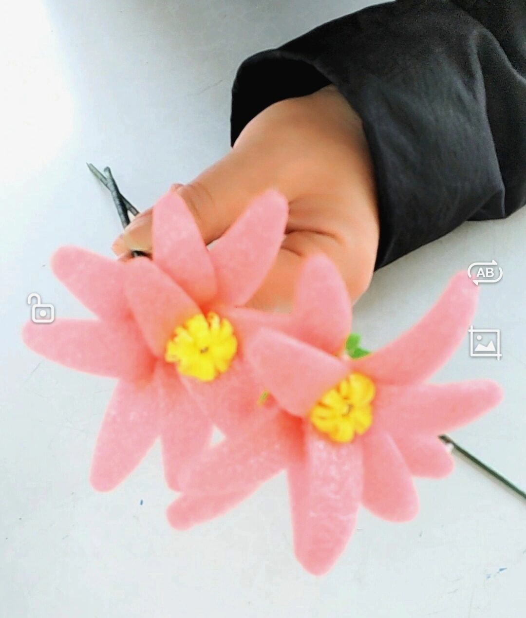 用水果泡沫包装做一支漂亮的花