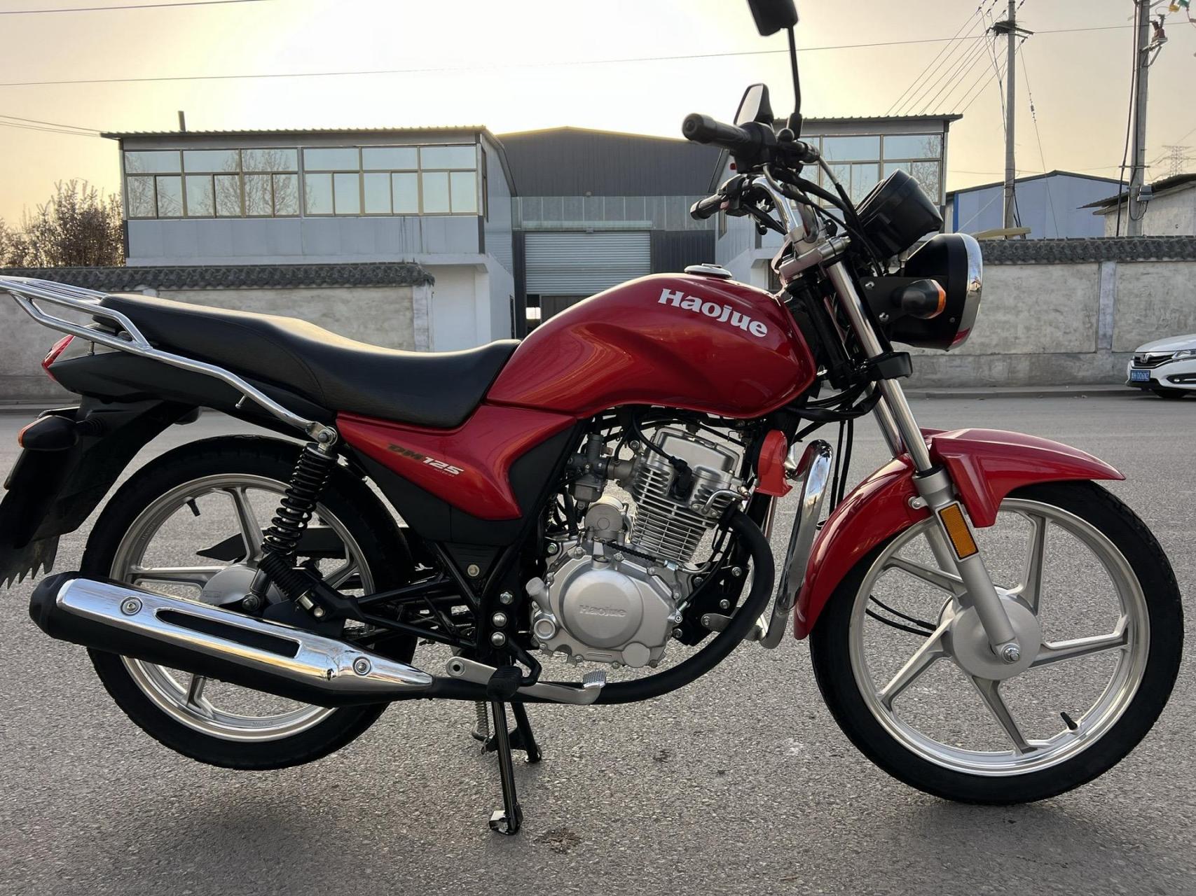 18年挂牌豪爵dm125,实表1万7,整车很新,保发动机原装无杂音,带保险