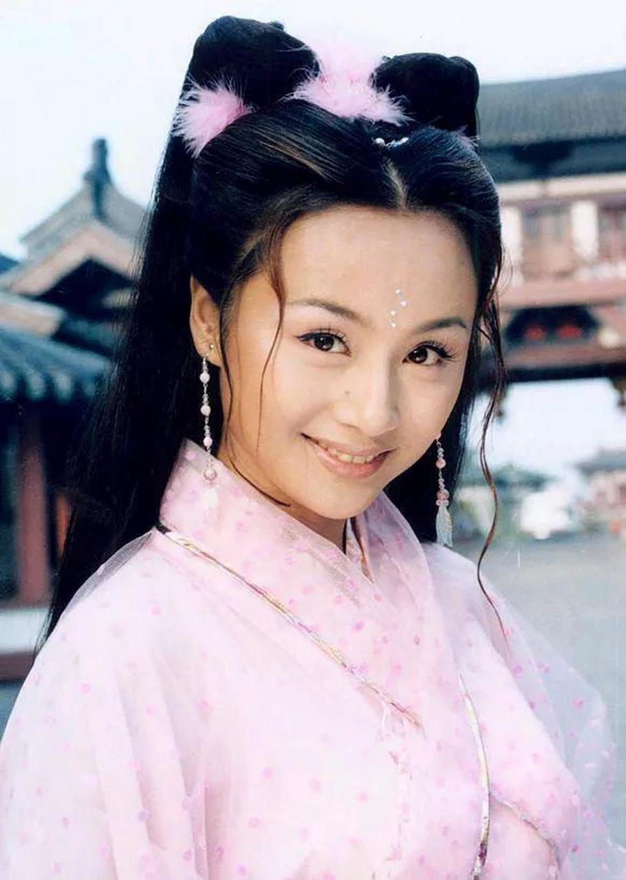 曹颖主演电视剧豆瓣评分数据总汇:  2012年《天仙配后传》未开分.