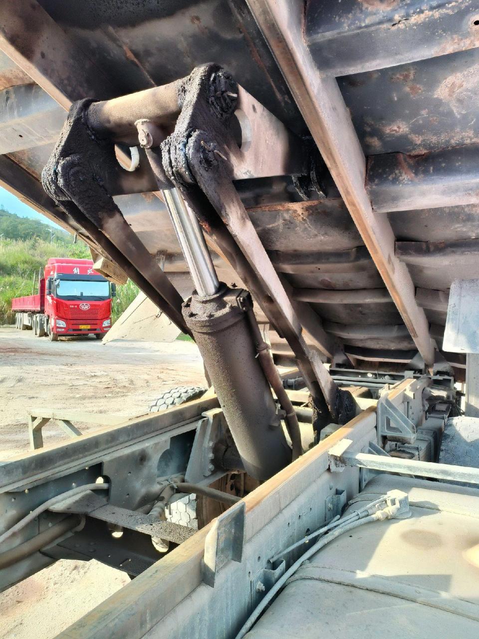 玉柴4110中冷蒸压160马力10档153缩短桥,280大梁无付梁,车厢4