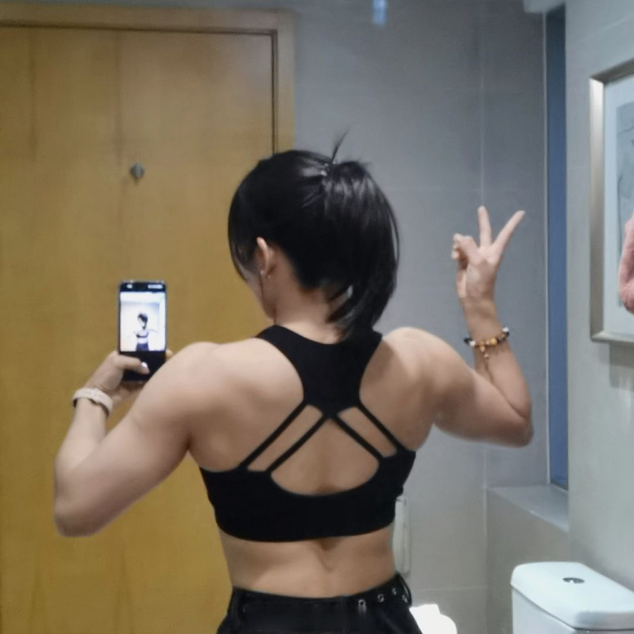 人家手无缚鸡之力