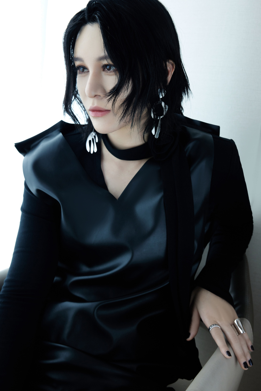 尚雯婕 和研学策划人@尚雯婕 一起助力梦想,放声歌唱,寻找音乐的亮靠