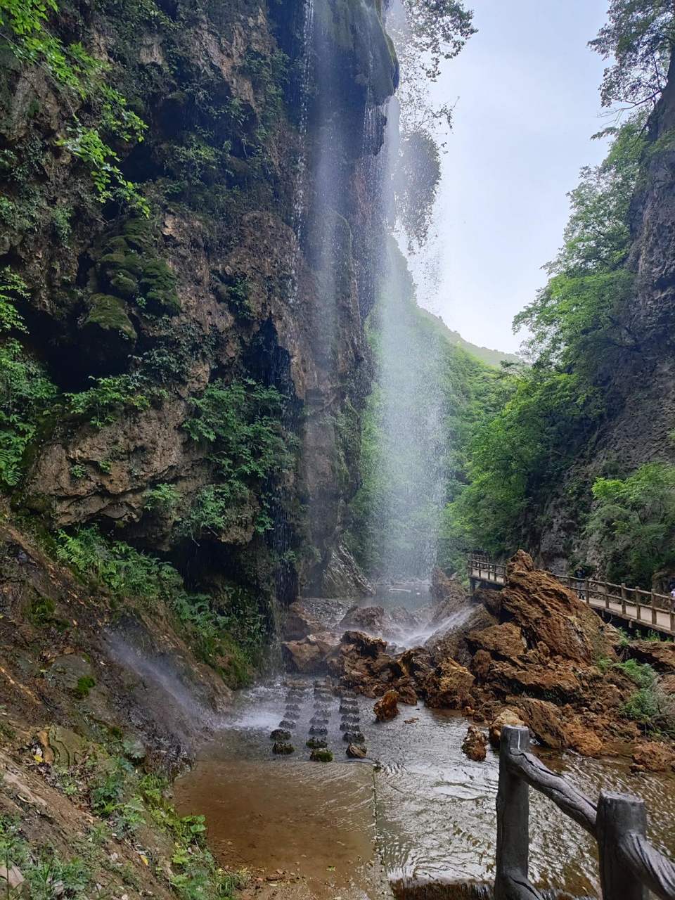 今天去了商洛山阳县的一个景点,天蓬山寨,属于陕南古山寨的格局,曾经