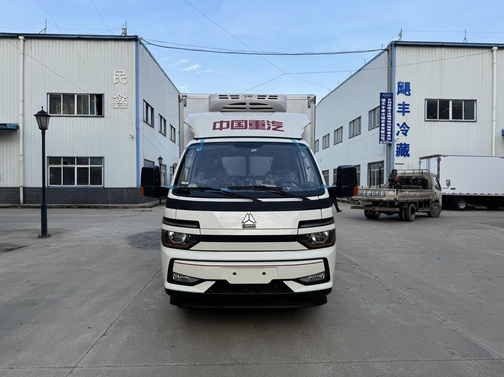 8米豪沃新款智相 跨界冷藏车 整车型号:zz5047xlcf3111f145 厢体尺寸