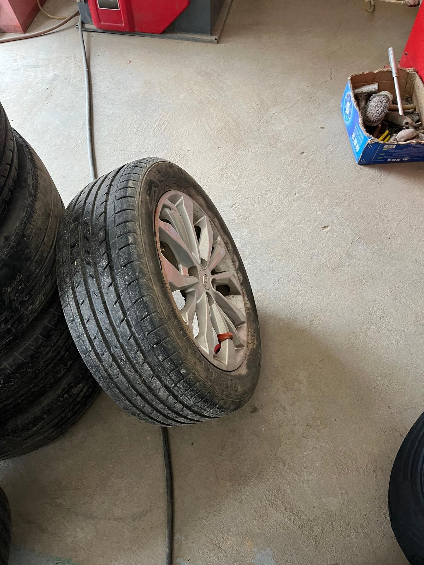 更换4条德国驿达轮胎205/55zr16换胎维修保养就选永寿天马汽车快修