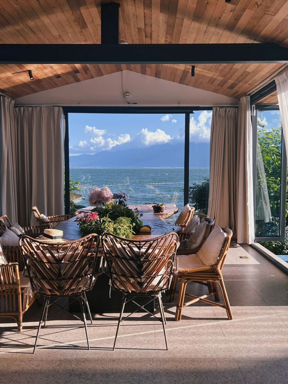 大理双廊98两家超火的网红民宿真实测评 到云南·大理双廊古镇这边