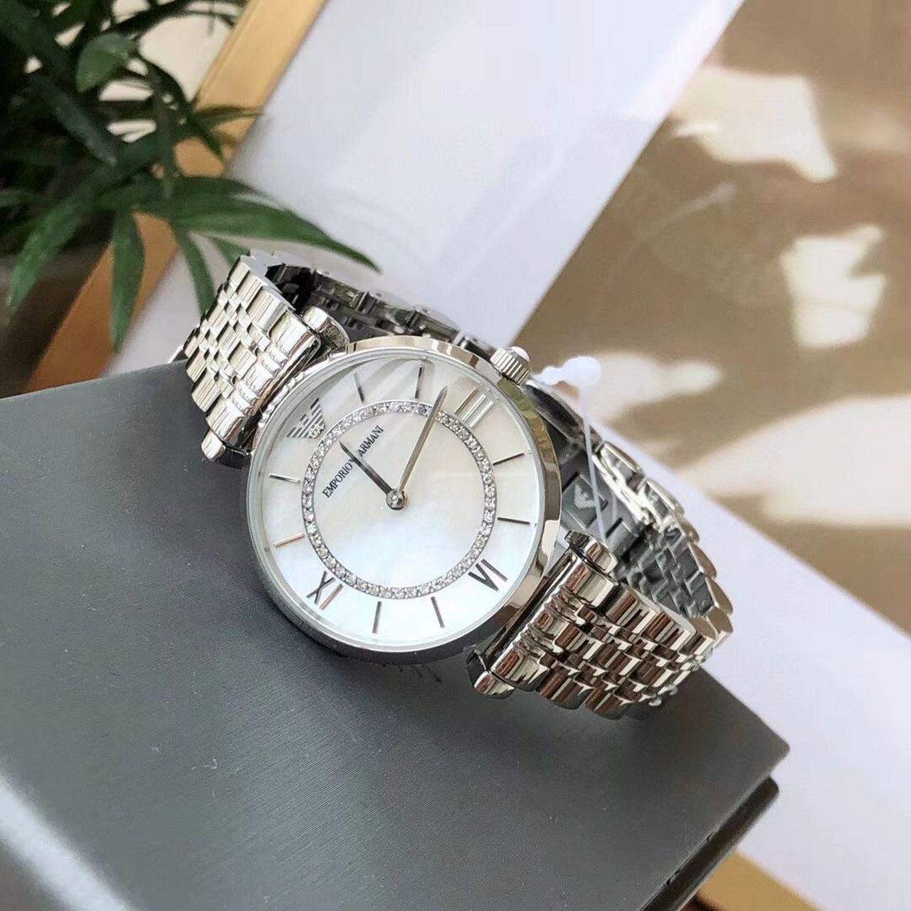 armani 阿玛尼镶钻钢带女士手表型号ar1908 表盘直径32mm 316精钢表带