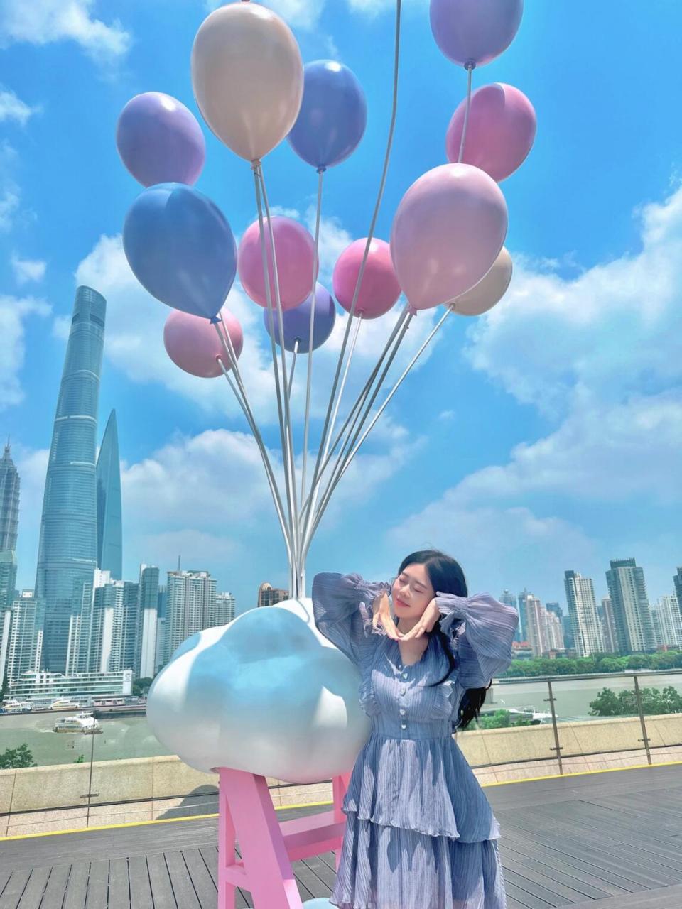 拍照# #上海外滩# #看展# #打卡# #告白气球# #周末去哪儿# #七夕