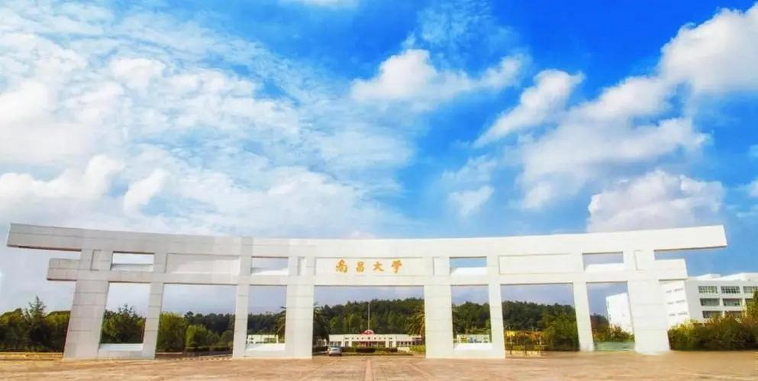 南昌大学前湖校区项目共有4个 10kv开闭所,采用的某厂家