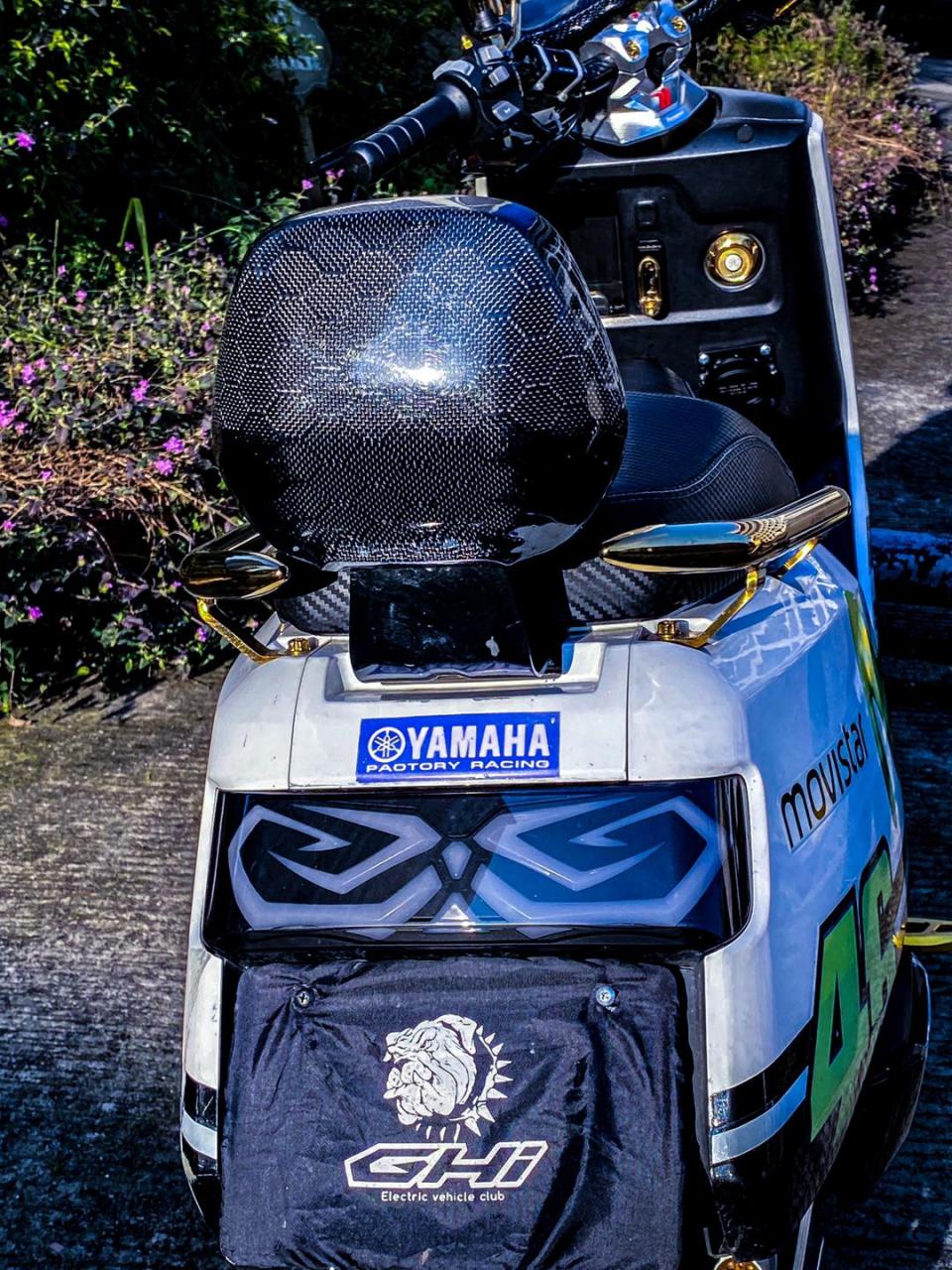 《第七期》改装案例分享 小牛 n1s  细节怪斑  "和我保持距离,和他就