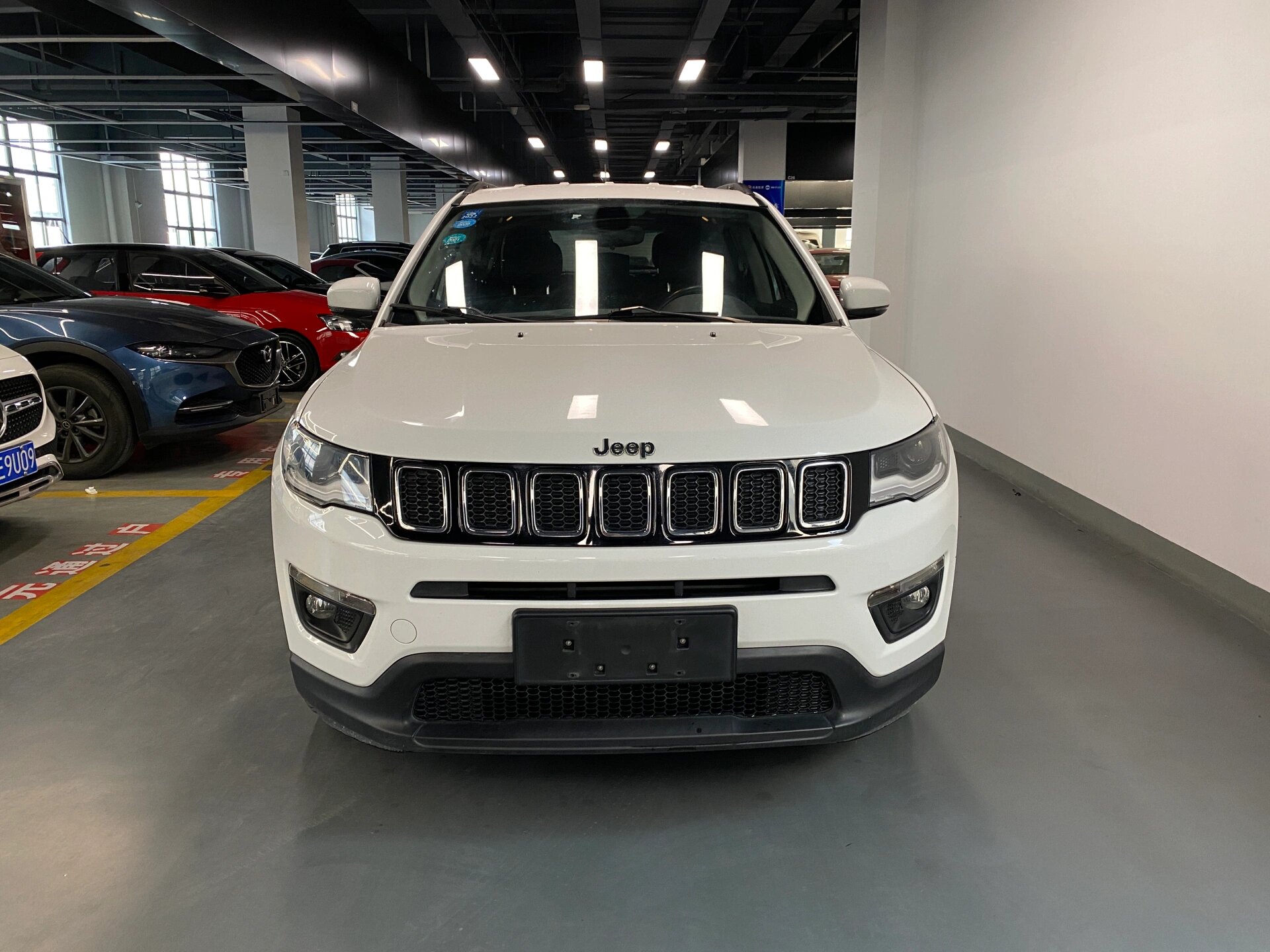 18年吉普指南者 今天我们来看到一个吉普的指南者,这个是国产以后的17