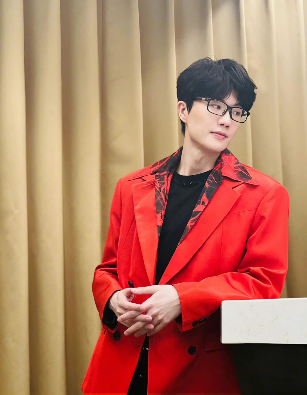 许嵩2023年新巡演 vae2023年新的巡演正在筹备中记得初识vae是在08年