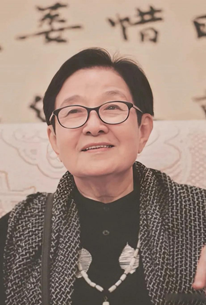 重量级老一辈艺术家谷建芬老师,最近接连做错两件事,从而"引火烧身"