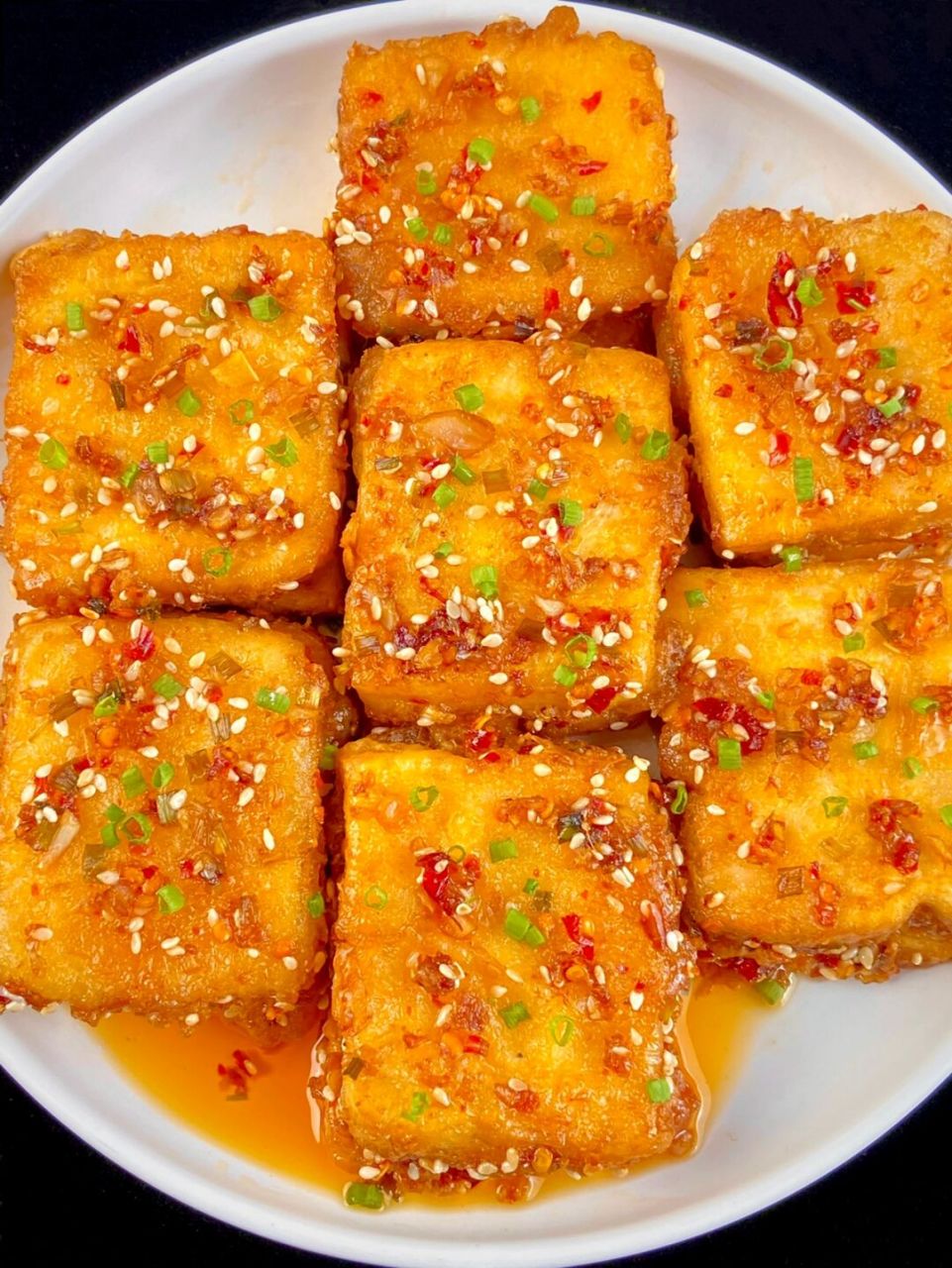 今天推荐这个外脆里嫩的香煎豆腐,香香嫩嫩,好吃到停不下来了!