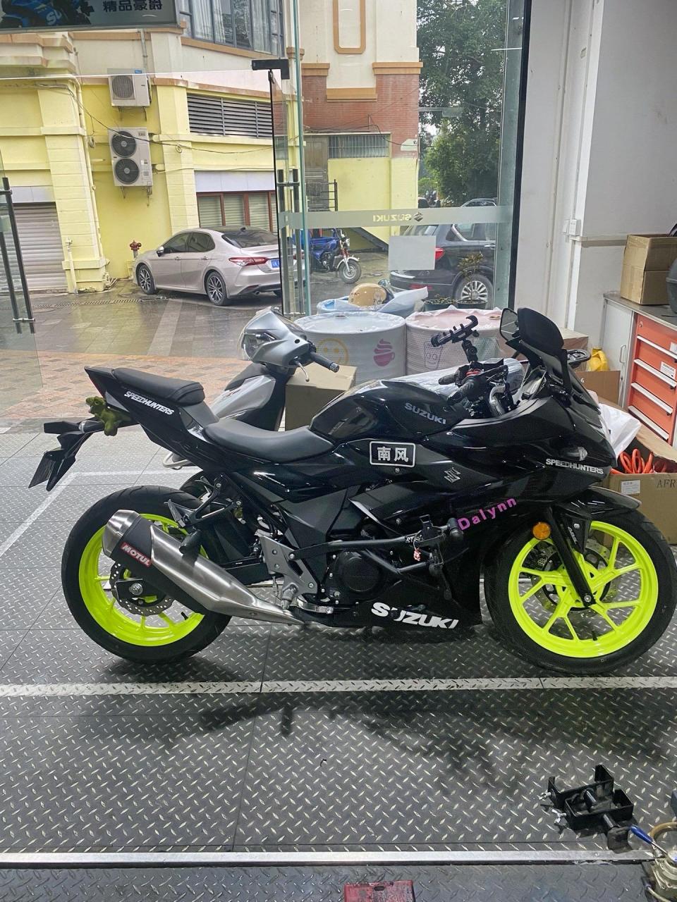 我想将会掀起一场改色热潮!铃木gsx250r