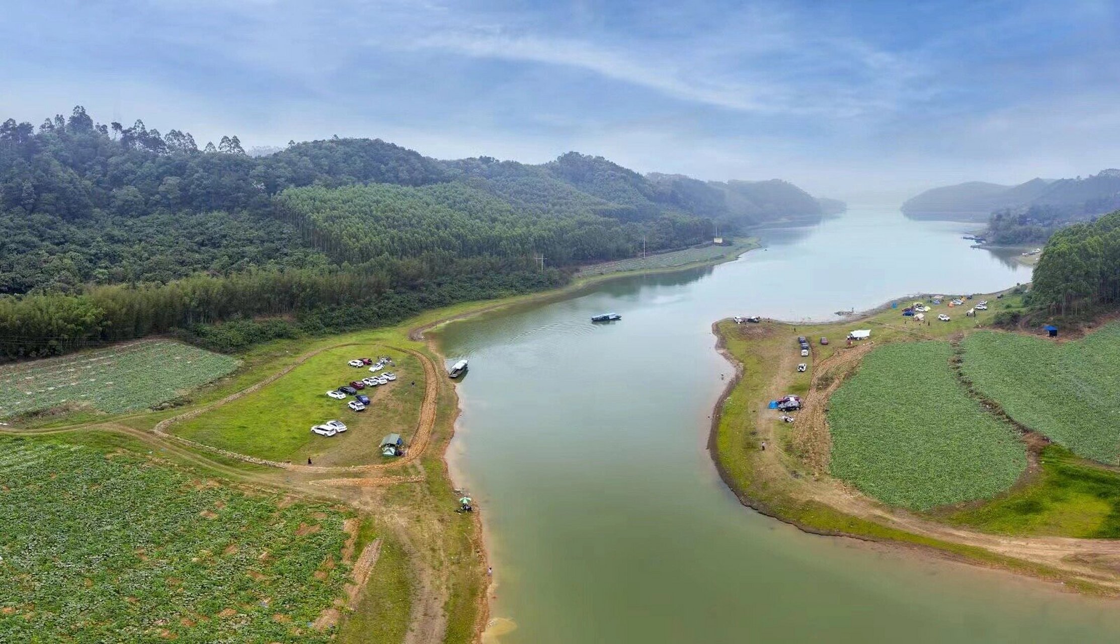 桐乡凤凰湖 ～自乌镇出发十公里处,即使浙江省桐乡市区,城区有一湿地