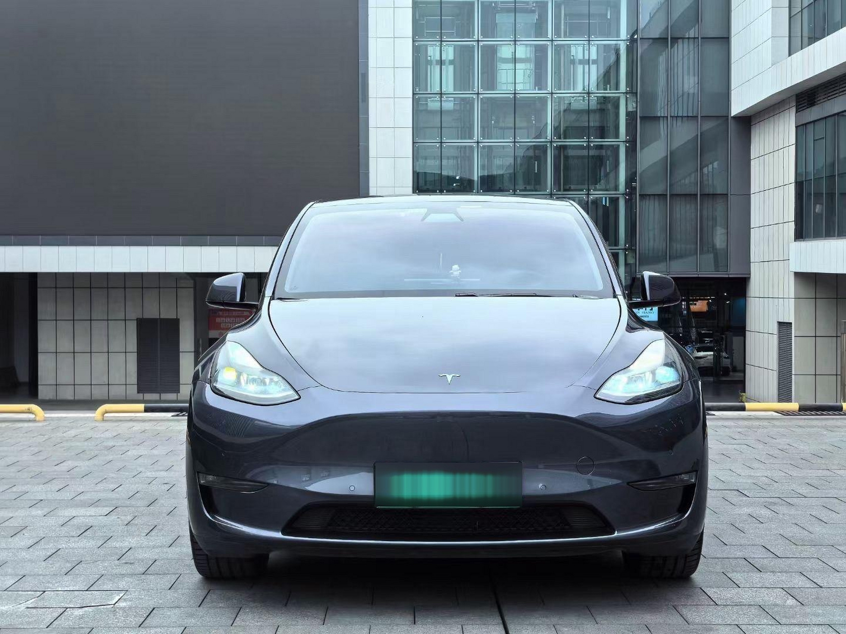 最新到店 特斯拉model y 双电机长续航  21年8月上牌 9万公里 全车